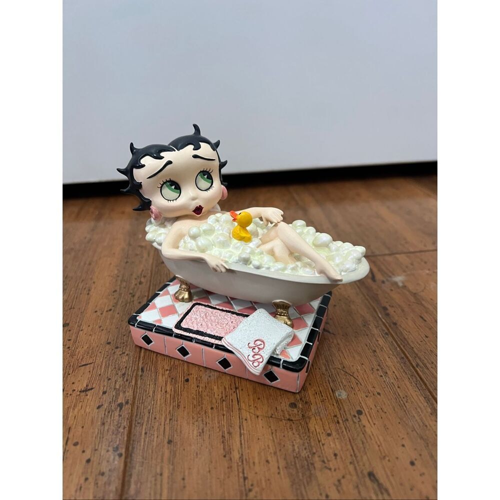 Vintage Danbury Mint Betty Boop "Bathing Betty" Figurine